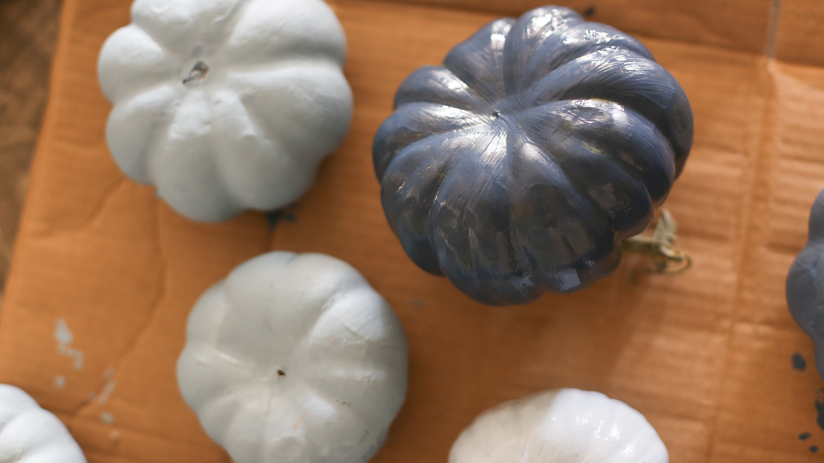 Pumpkin Painting Ideas for Fall - Tutorial